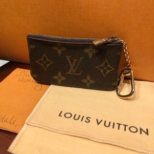 Authentic Louis Vuitton Monogram Key Cles